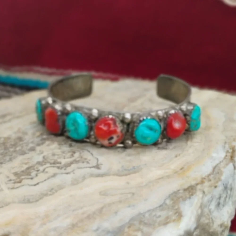 Vtg Navajo Old Pawn Sterling Silver Rough Stone Turquoise & Coral Cuff Bracelet - Picture 3 of 11